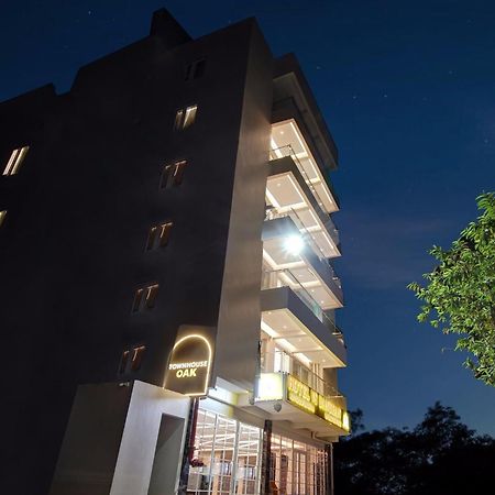 Townhouse Oak Vs Shivanya Лакхнау Екстер'єр фото
